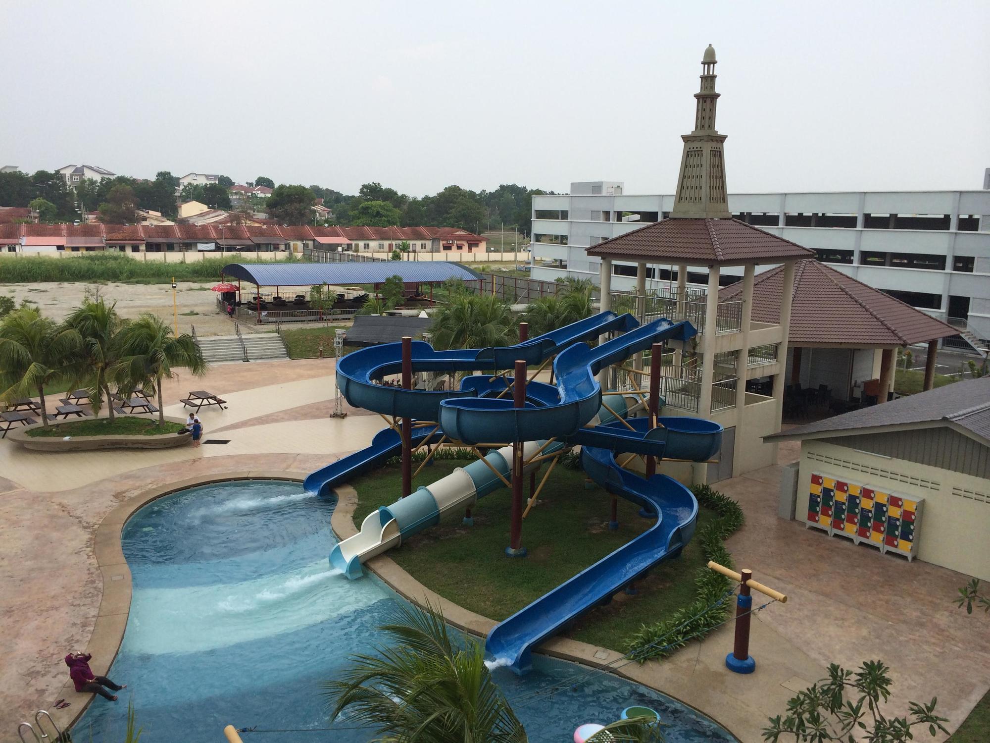Malacca Bayou Lagoon Park Resort מראה חיצוני תמונה